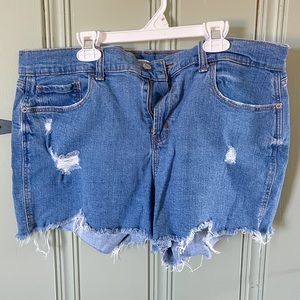 Old Navy Boyfriend Frayed Shorts (14)